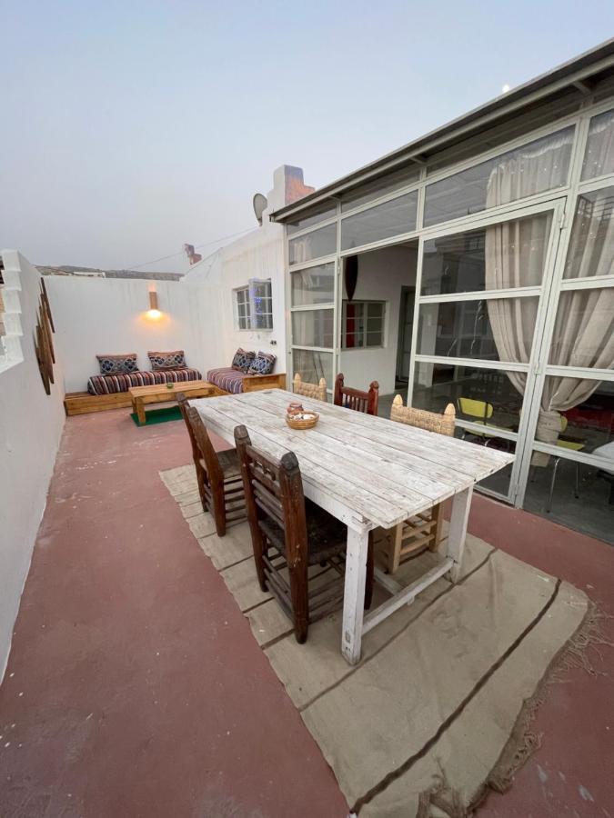 Anir Of Sea Tamraght Hostel Exterior photo
